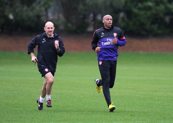 Henry trong buổi tập của Arsenal tại trung tâm huấn luyện Colney.